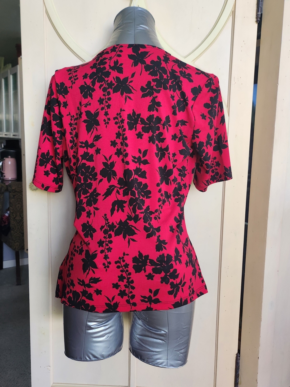 Michael Kors Fuchsia Wrap-Style Blouse with Black Floral Print NWOT - Picture 2 of 5
